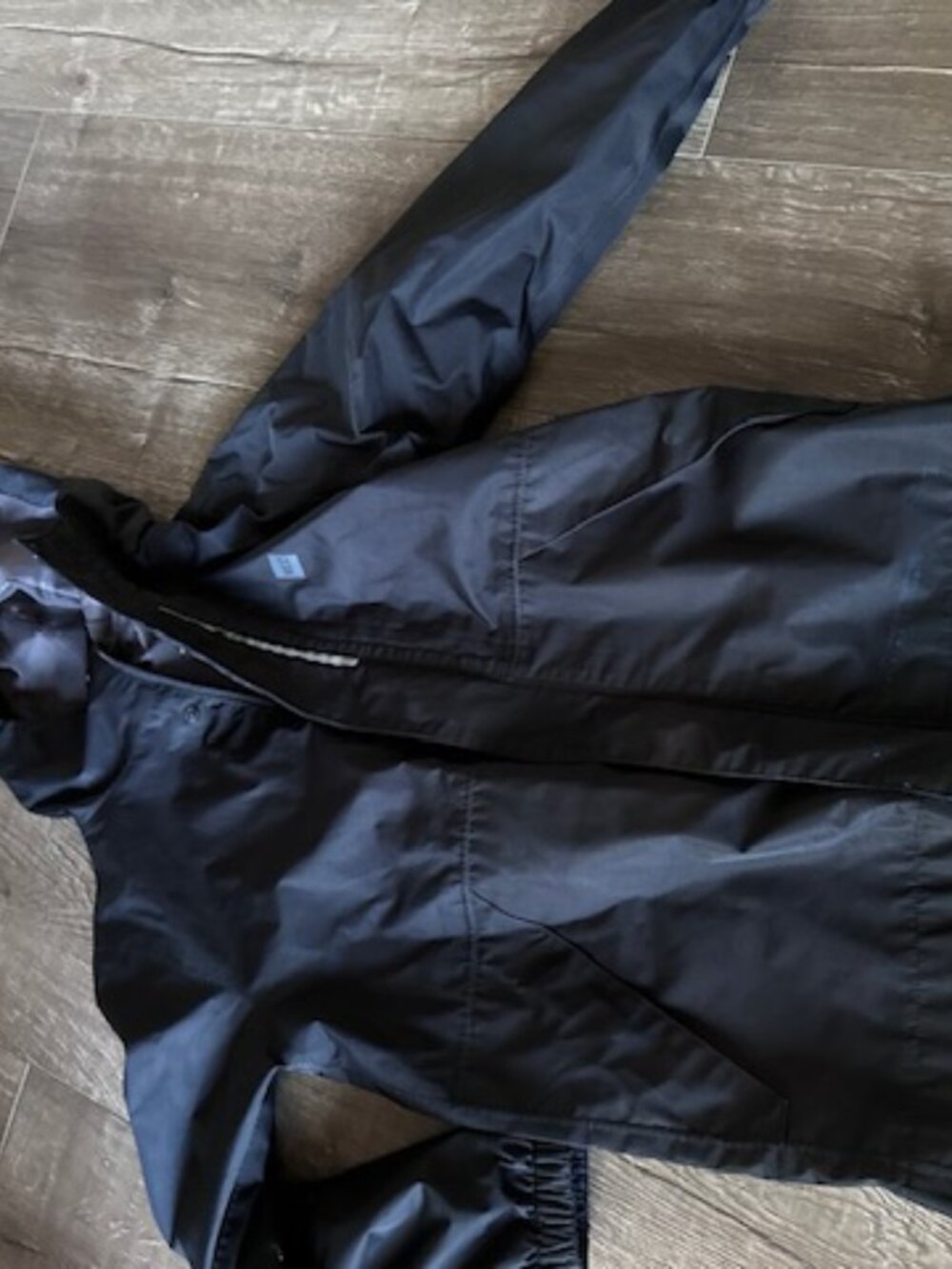MEC Size 8 youth rain jacket